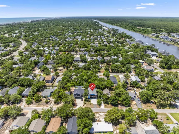 Oak Island, NC 28465,119 NE 27th ST