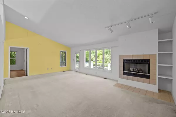 Morehead City, NC 28557,304 Lord Granville DR