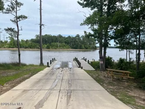 Swansboro, NC 28584,129 Starkey Creek DR