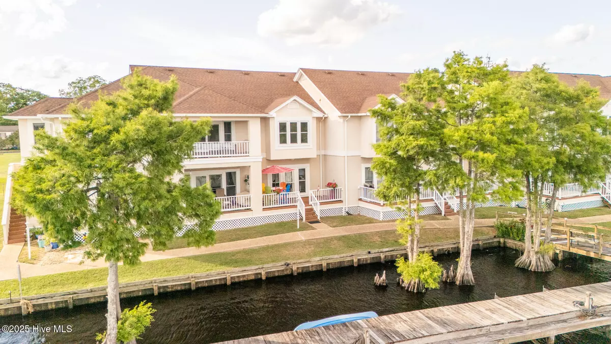 Elizabeth City, NC 27909,103 Continental DR #3