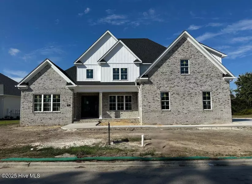 800 Rupert DR, Greenville, NC 27858