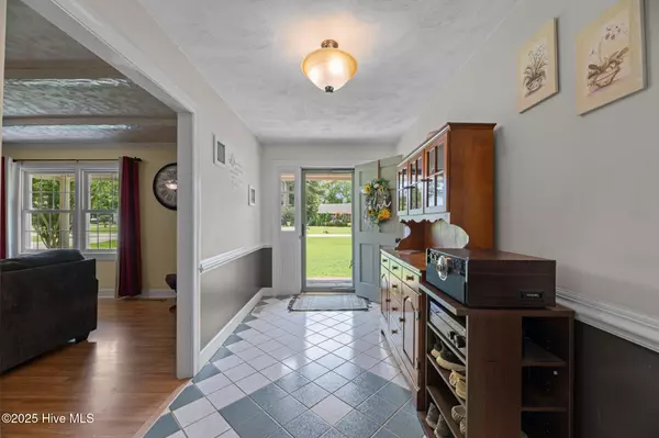 New Bern, NC 28562,4912 Cypress Shores DR