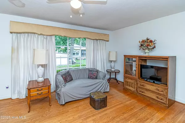 Mount Olive, NC 28365,311 E Hillsboro ST