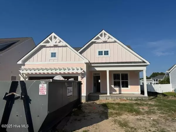 Holly Ridge, NC 28445,102 Whispering Pine LN