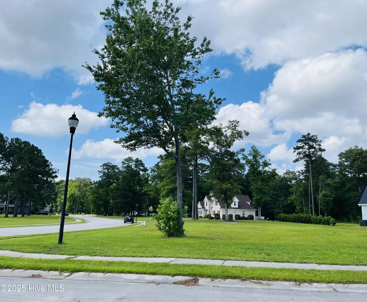 Swansboro, NC 28584,406 Salt Crk RD