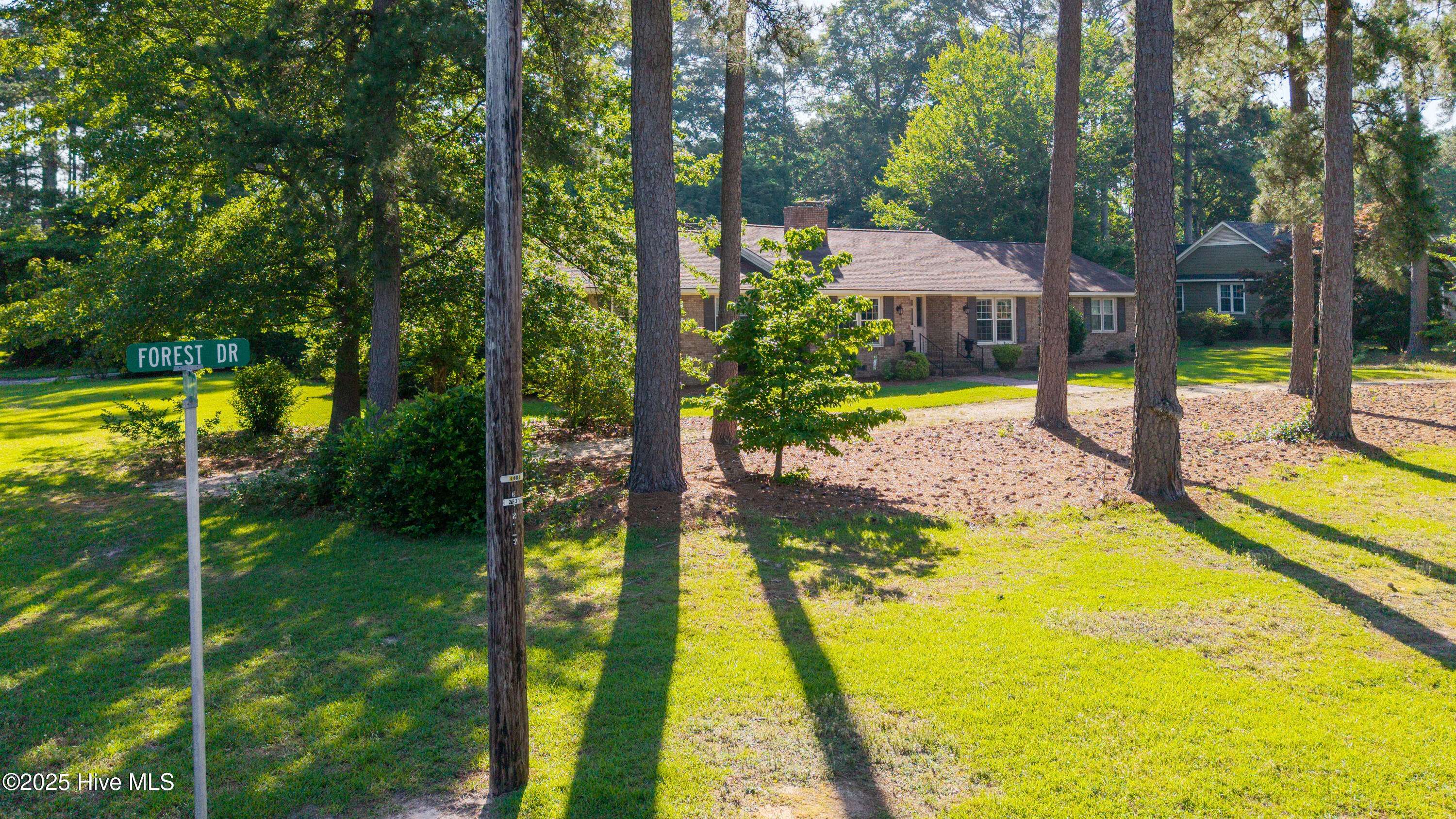 Clinton, NC 28328,202 Forest DR