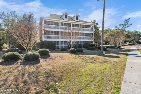 3350 Club Villas DR #1302, Southport, NC 28461