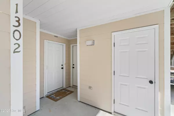 Southport, NC 28461,3350 Club Villas DR #1302