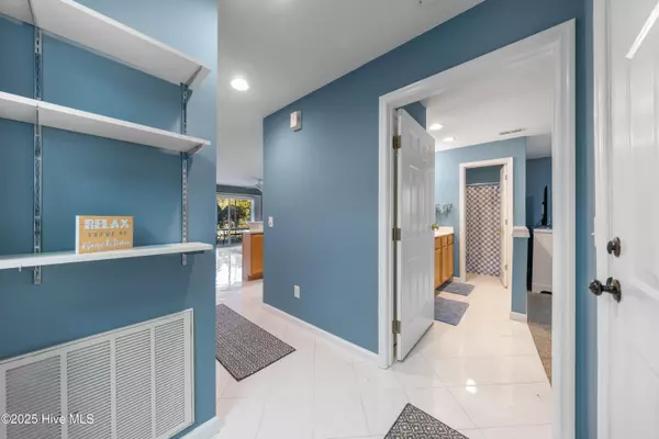 Southport, NC 28461,3350 Club Villas DR #1302