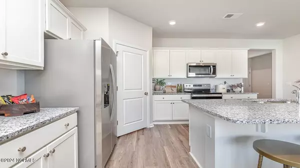 Supply, NC 28462,727 New Haven LN SW