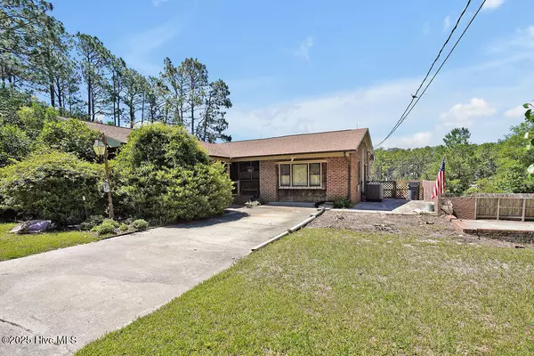 76 Pine Shores DR, Southport, NC 28461