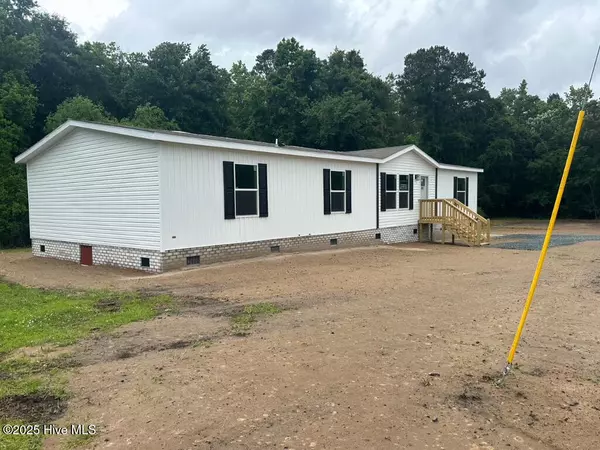 Burgaw, NC 28425,826 Herrings Chapel RD