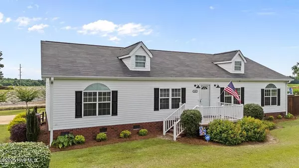 Mount Olive, NC 28365,660 Jim Best RD