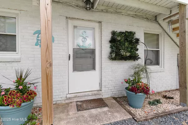 Oak Island, NC 28465,209 SE 77th ST ##2