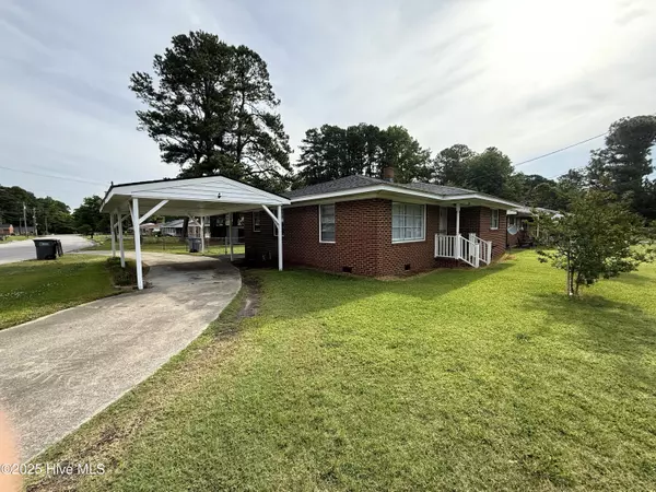 Rocky Mount, NC 27803,328 Clayton ST