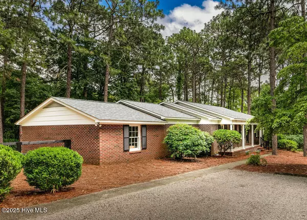 Southern Pines, NC 28387,1809 E Indiana AVE