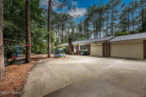 Southern Pines, NC 28387,1809 E Indiana AVE