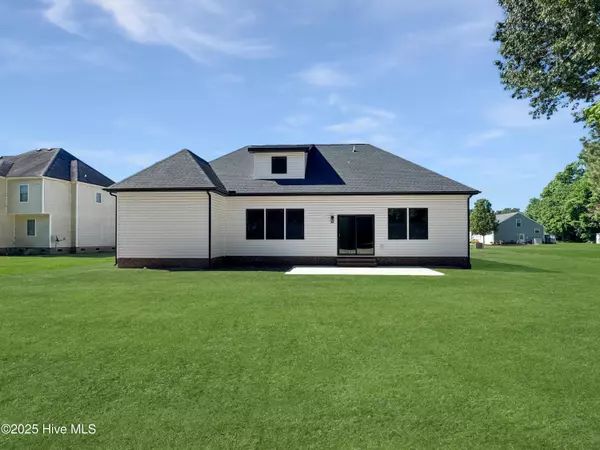 Elizabeth City, NC 27909,611 Small DR