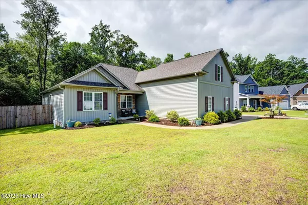 409 Kinnakeet LN, New Bern, NC 28562
