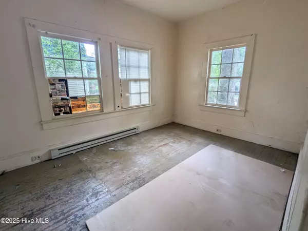 Wilson, NC 27893,207 Bruton ST W