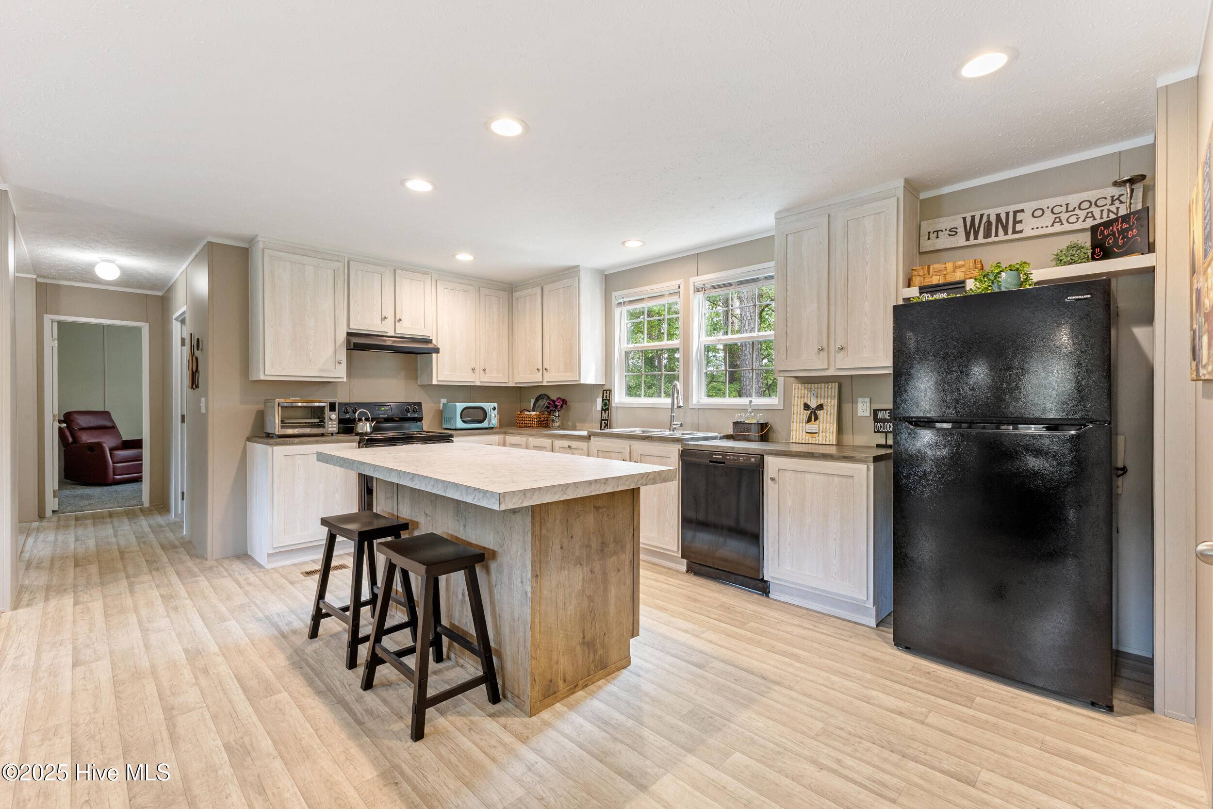Maple Hill, NC 28454,311 Swinson RD