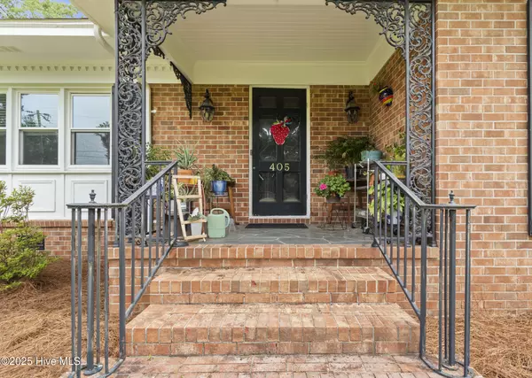 Wallace, NC 28466,405 E Westbrook ST