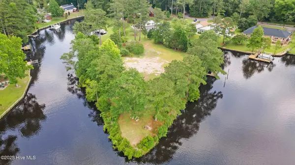 New Bern, NC 28562,117 Anchor WAY