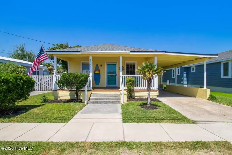 Carolina Beach, NC 28428,208 Hamlet AVE