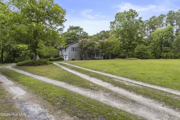 Swansboro, NC 28584,793 Old Church RD