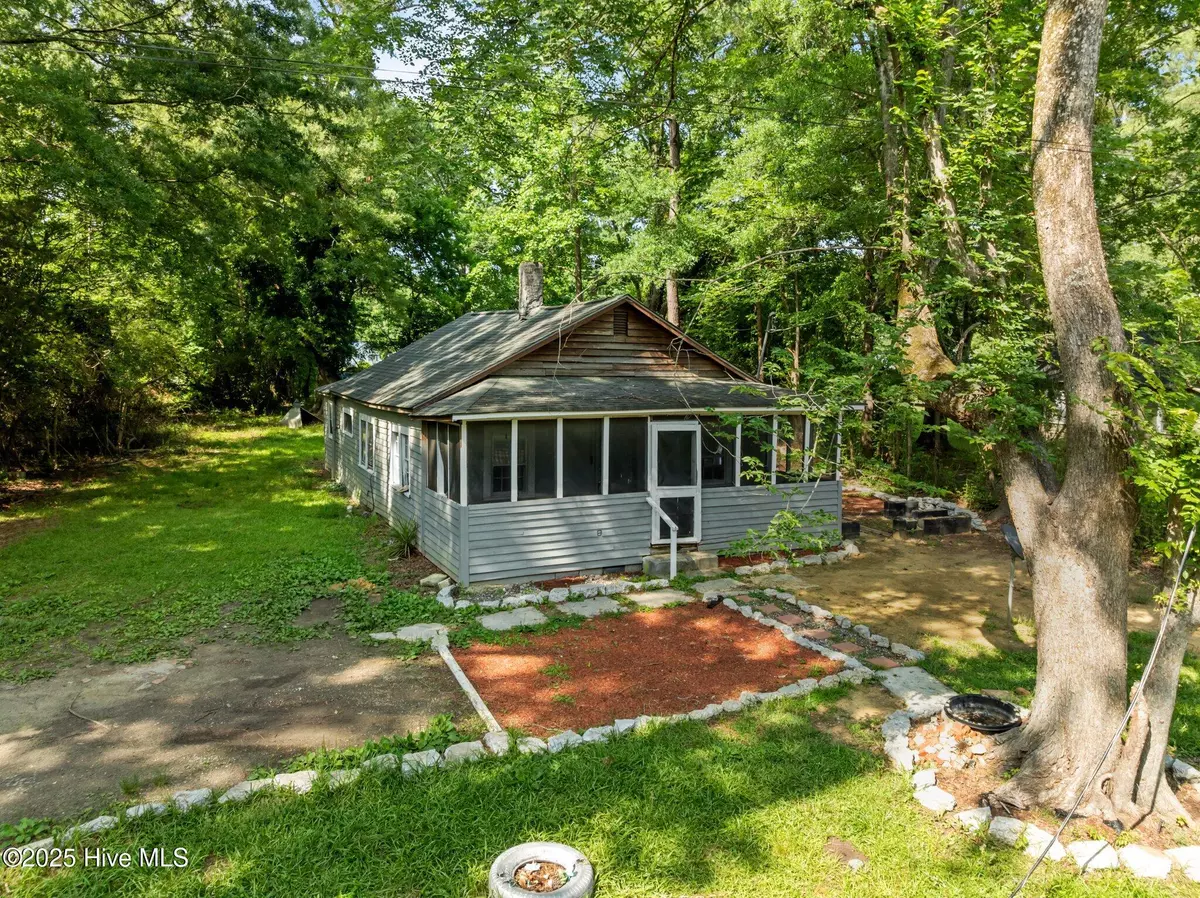 Plymouth, NC 27962,107 Cranberry ST