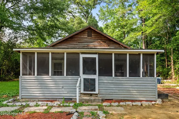 Plymouth, NC 27962,107 Cranberry ST