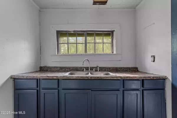 Plymouth, NC 27962,107 Cranberry ST