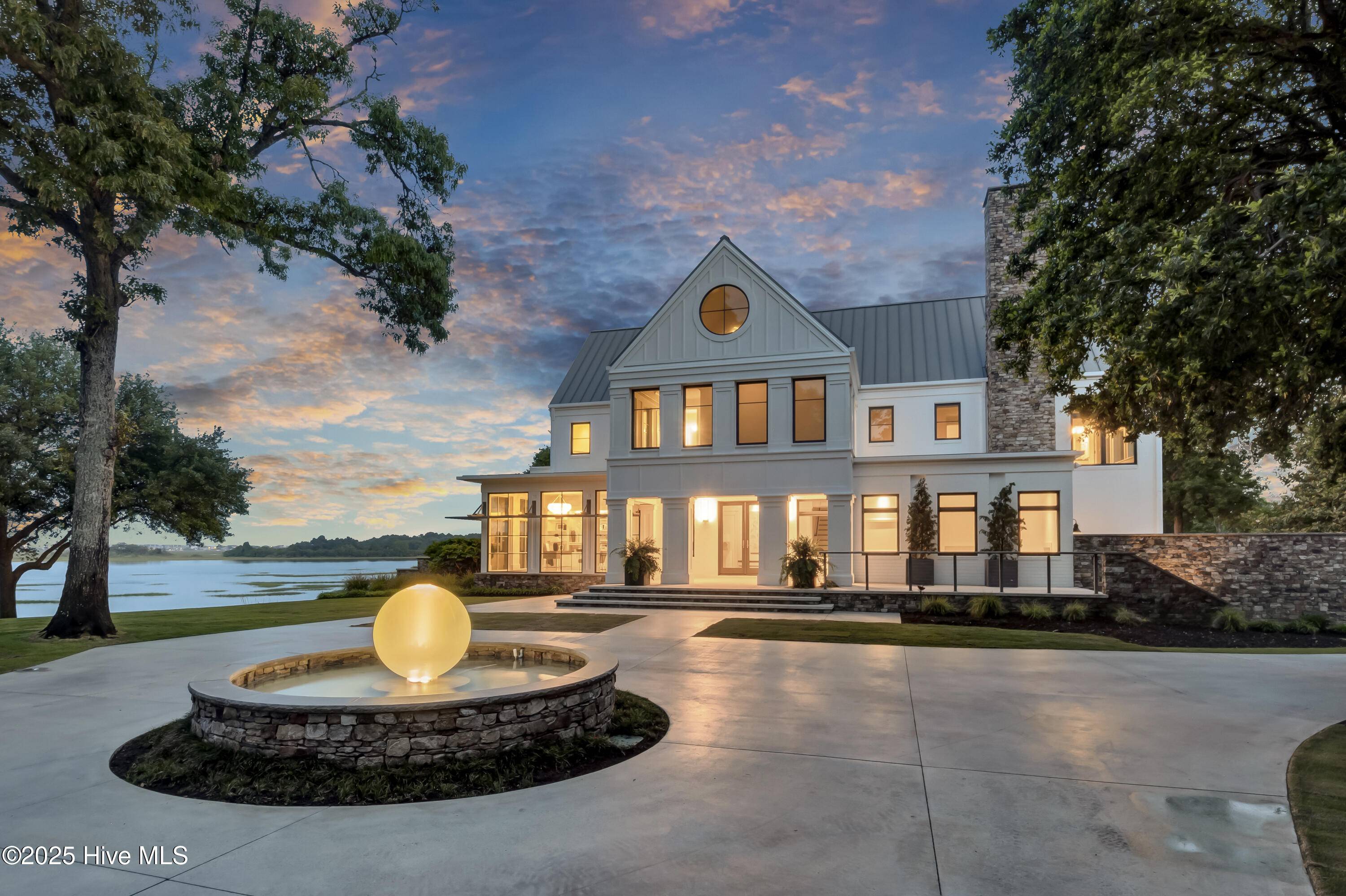 1064 Ocean Ridge DR, Wilmington, NC 28405