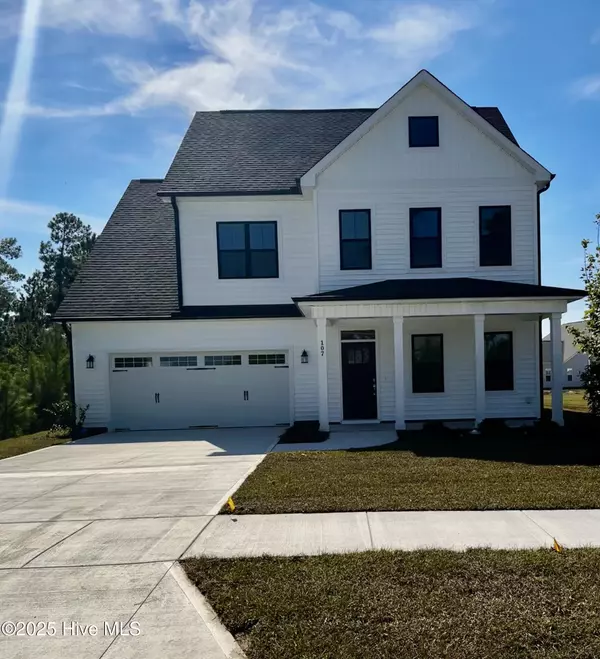 107 Lennox LN, Hampstead, NC 28443