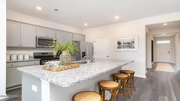 Ash, NC 28420,1221 Woodhouse DR NW