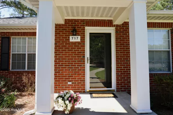 Aberdeen, NC 28315,717 Chancery LN