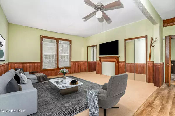 Enfield, NC 27823,314 S Dennis ST