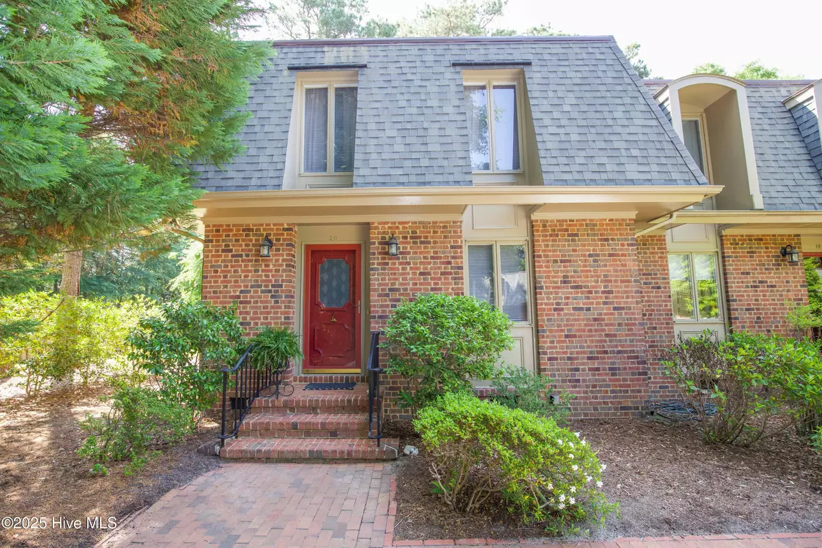Pinehurst, NC 28374,190 Palmetto RD #20