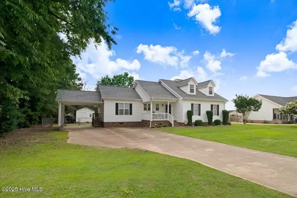 Pikeville, NC 27863,206 Jordan Bluff DR