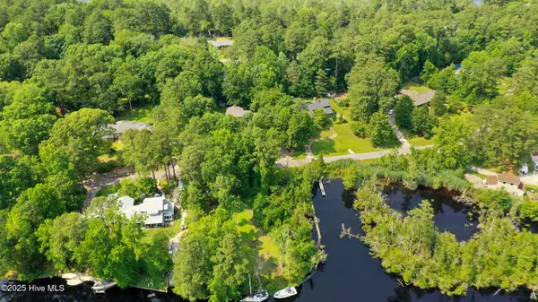 Elizabeth City, NC 27909,207 Dogwood TRL