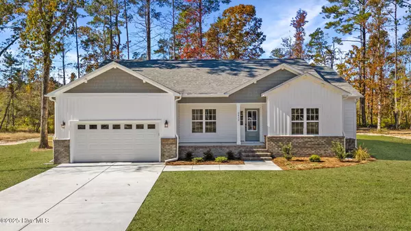2412 Starling LN, New Bern, NC 28562