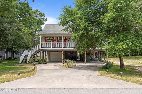 Oak Island, NC 28465,109 NE 1st ST