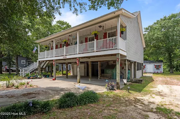 Oak Island, NC 28465,109 NE 1st ST