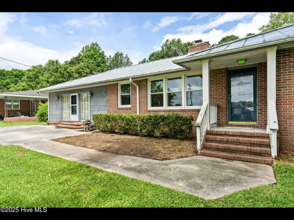 Sneads Ferry, NC 28460,1719 Old Folkstone RD