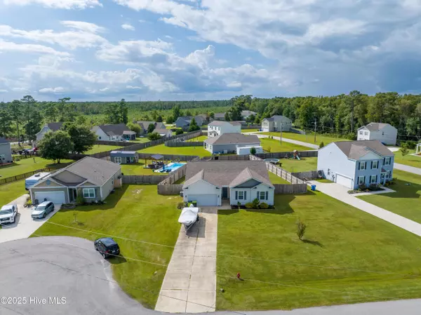 Holly Ridge, NC 28445,402 Saxby WAY