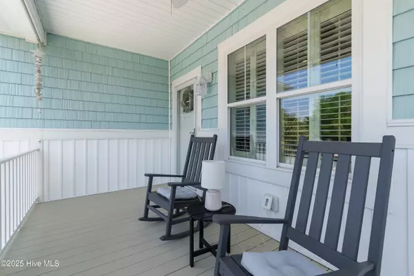 Oak Island, NC 28465,220 NE 45th ST