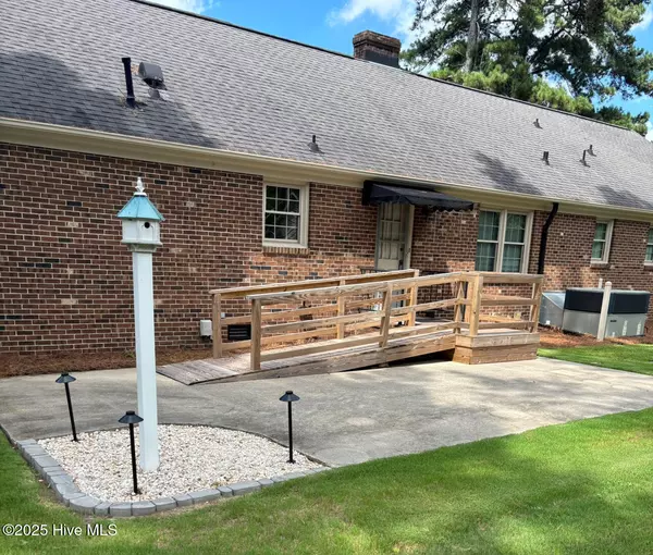 Wilson, NC 27896,211 Forest Hills RD NW