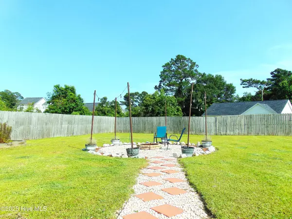 Hubert, NC 28539,205 Brice CT