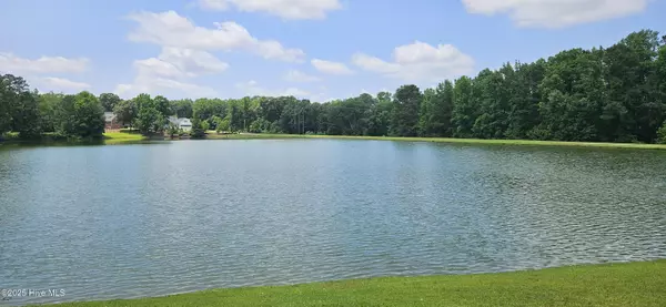 Clinton, NC 28328,303 E Arrowhead DR