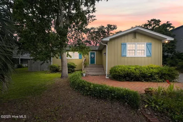 Oak Island, NC 28465,302 Mcglamery ST